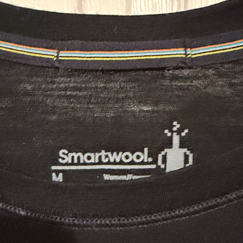 Smartwool Women's Black Short Sleeve Crew Tee - Picture 3 of 3